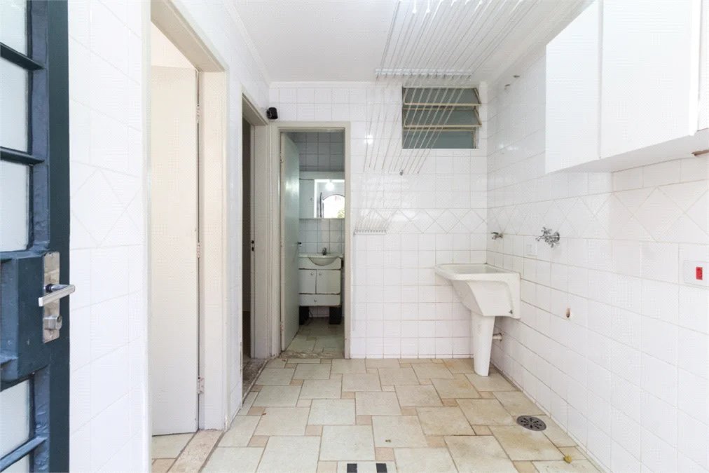 Sobrado à venda com 4 quartos, sendo 2 suítes,  em Alto de Pinheiros, São Paulo, SP