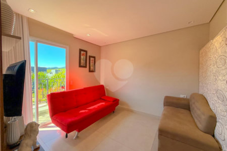 Casa à venda com 3 suítes no condomínio Figueira Garden, Atibaia - SP