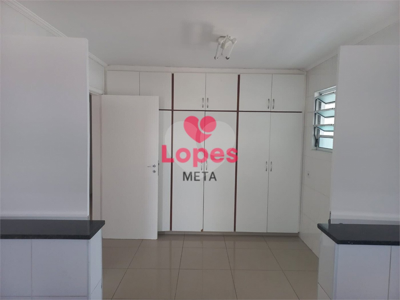 APARTAMENTO COM 217M² A VENDA COM 4 DORMITORIOS, 2 SUITES, 3 VAGAS - BAIRRO VILA ADYANA- SÃO JOSÉ DO