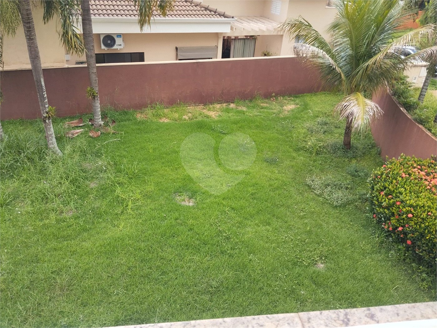 Sobrado à venda com 4 quartos, sendo 3 suítes, em Altos do Jaraguá, Araraquara, SP