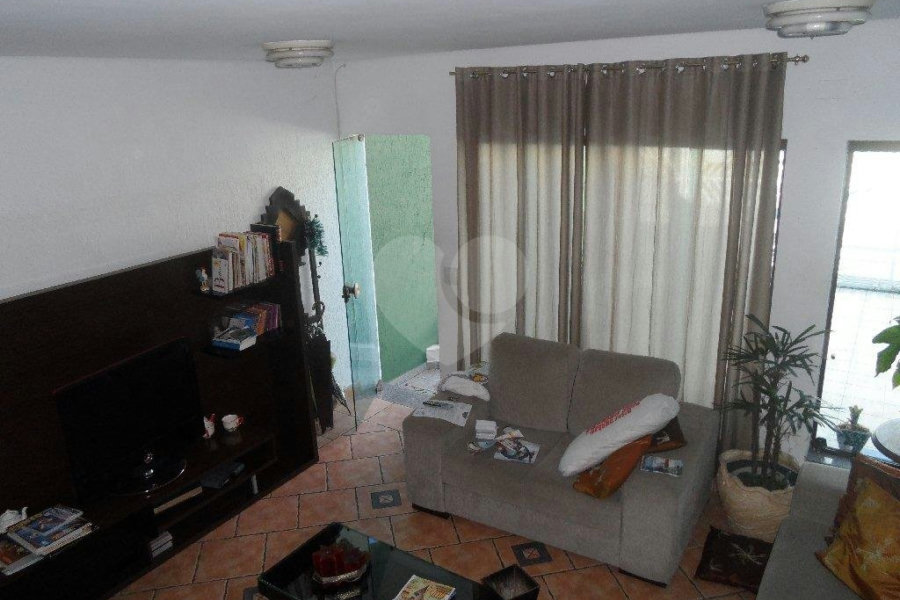 Sobrado à venda com 4 quartos, sendo 1 suíte, em Água Fria, São Paulo, SP