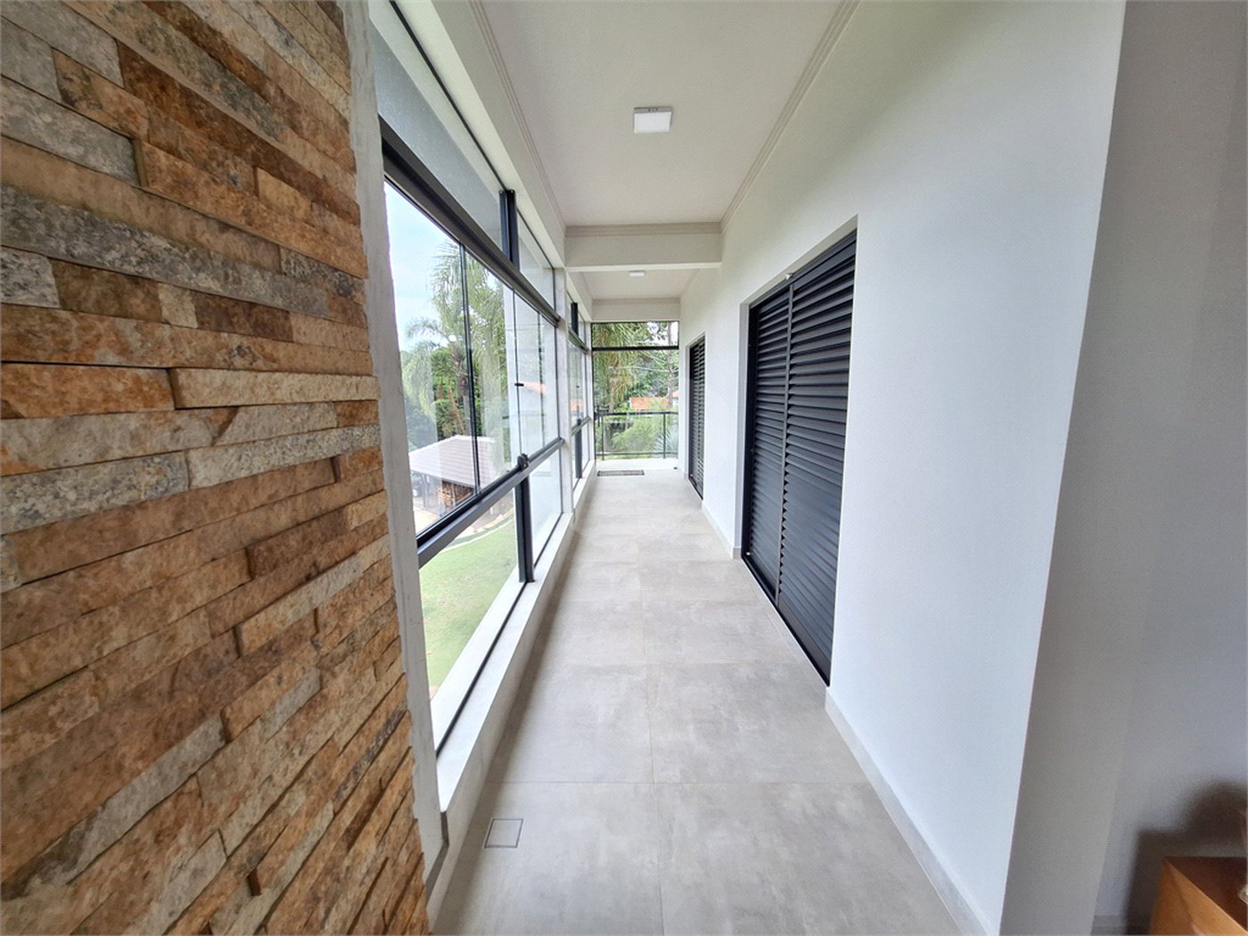 Casa à venda com 7 quartos, sendo 3 suítes, no condomínio Chacaras do Lago, Vinhedo - SP
