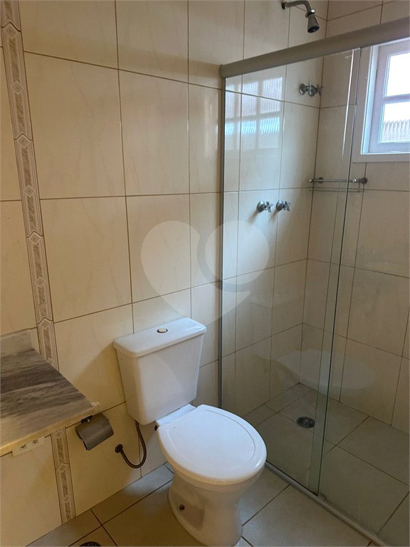 Casa à venda com 4 quartos, sendo 1 suíte,  no condomínio Jardim das Acácias, Cotia - SP