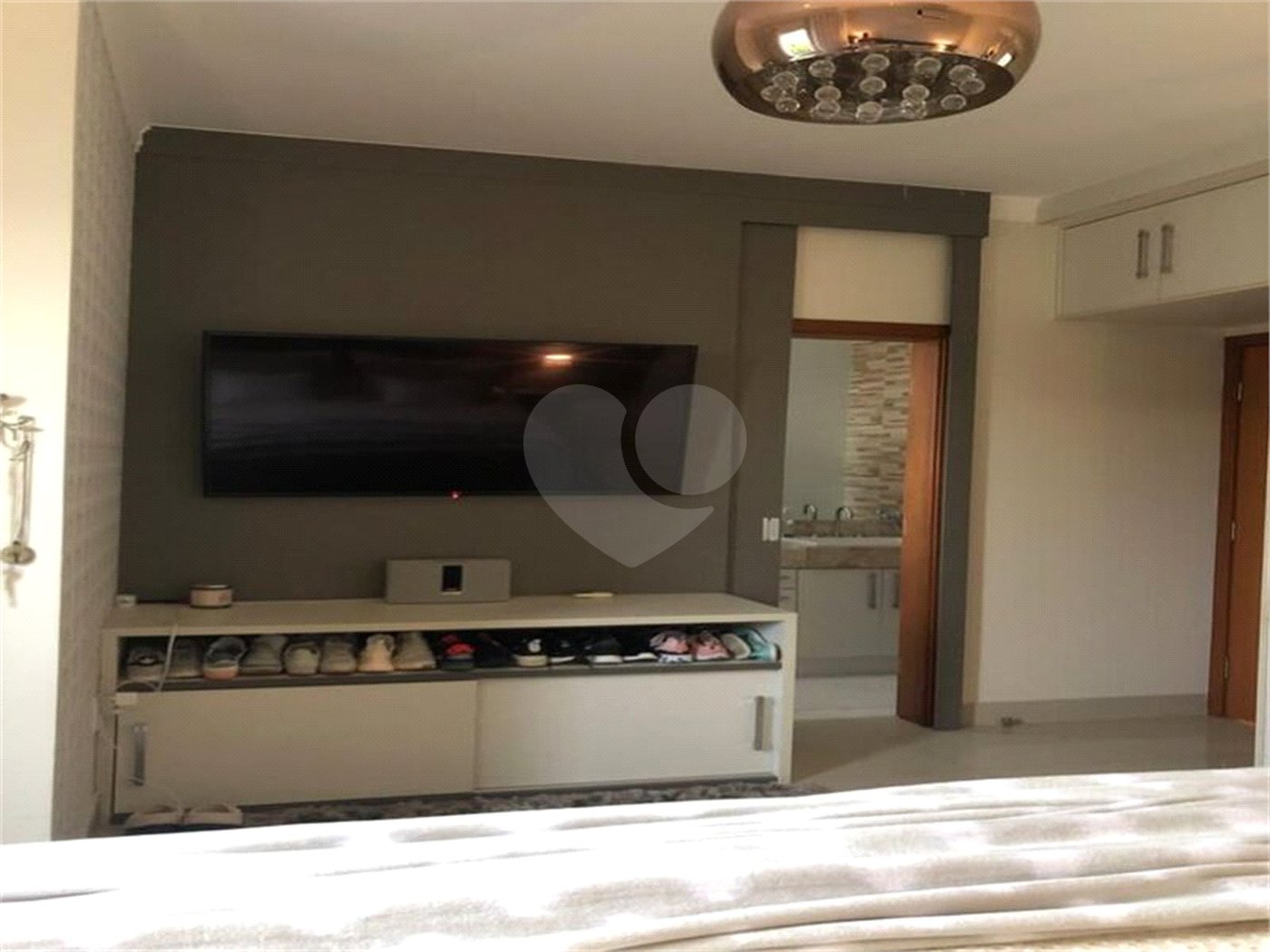 Casa à venda com 4 quartos, sendo 3 suítes, no condomínio Residencial Terra Nobre, Indaiatuba - SP