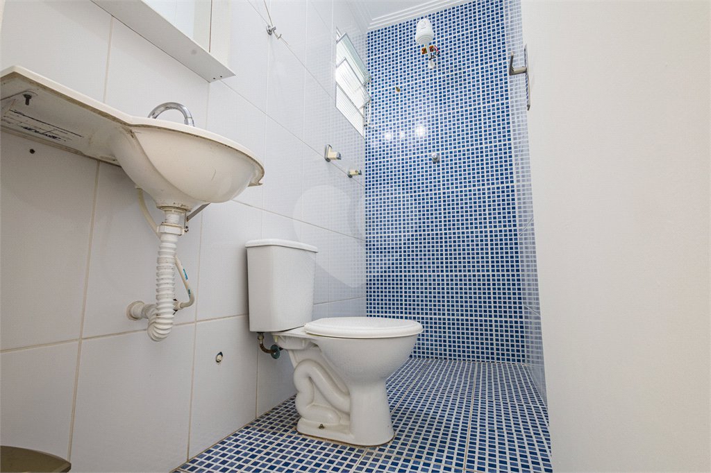 Casa à venda com 3 quartos, sendo 2 suítes, em Jardim Santa Cecília, Guarulhos, SP