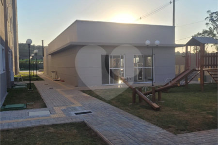 Casa à venda com 2 quartos no condomínio Residencial Caxangá 2, Suzano - SP