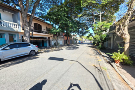 Casa à venda com 6 quartos, sendo 2 suítes, em Conjunto Residencial Butantã, São Paulo, SP