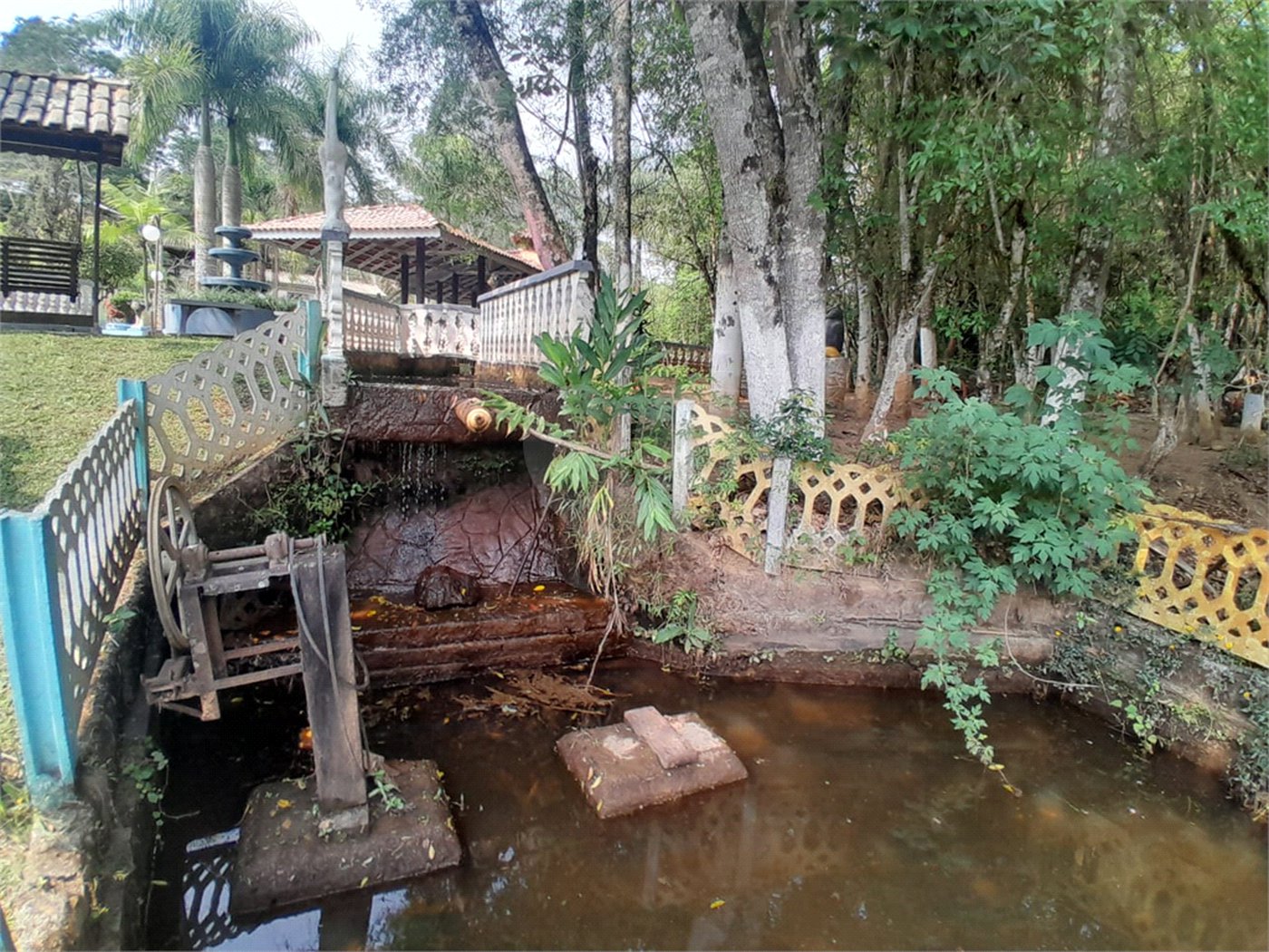 Chácara à venda ou para alugar com 20 quartos, sendo 10 suítes,  em Serra da Cantareira, Mairiporã, SP