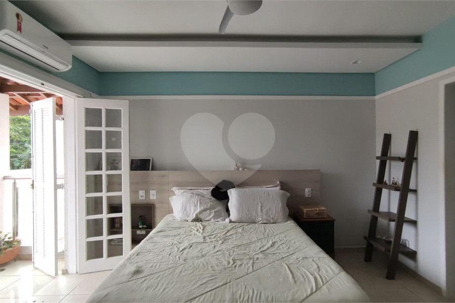 Casa à venda com 2 quartos, sendo 1 suíte, em São Lourenço, Bertioga, SP
