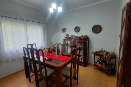 Casa à venda com 4 quartos, sendo 1 suíte,  em Vila Rosália, Guarulhos, SP