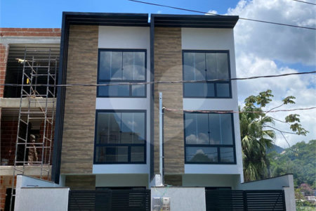 Triplex à venda com 3 suítes em Jacarepaguá, Rio de Janeiro, RJ