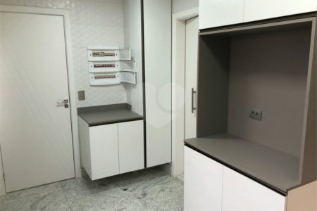 Apartamento à venda com 4 suítes em Vila Suzana, São Paulo, SP