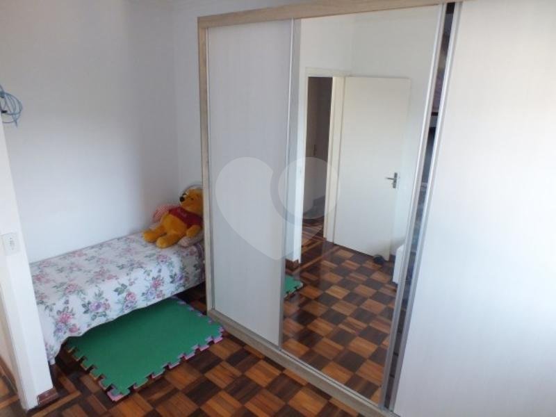 Casa à venda com 3 quartos, sendo 1 suíte, em Jardim Oriental, São Paulo, SP
