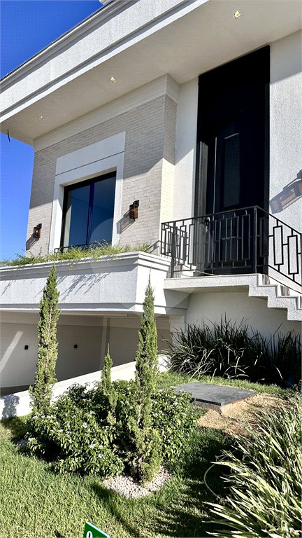 Casa à venda com 3 suítes no condomínio Residencial Florais Itália, Cuiabá - MT