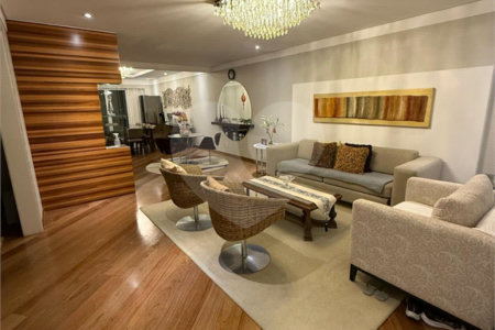 Casa à venda com 4 suítes no condomínio East Village, São Paulo - SP