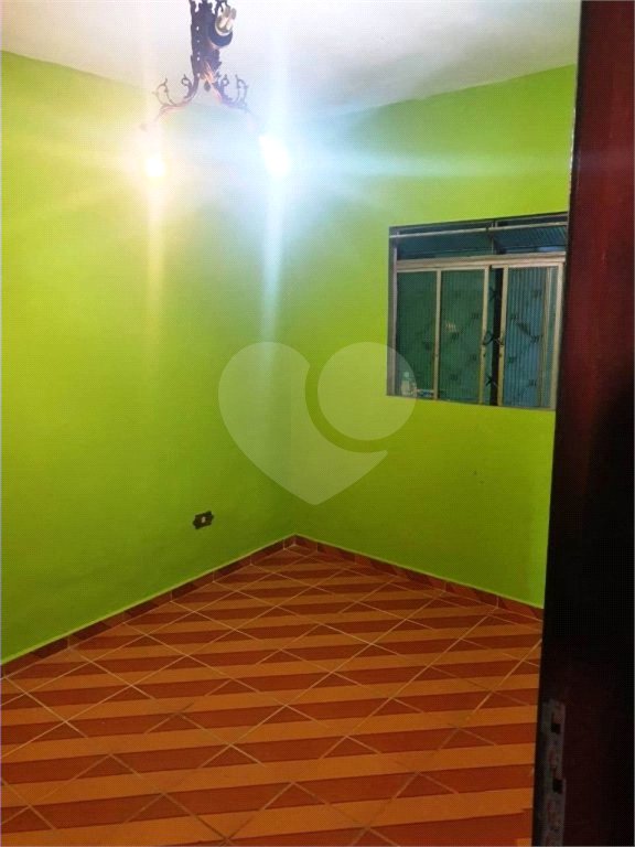 Casa de Vila à venda com 3 quartos em Jardim São Roque, São Paulo, SP