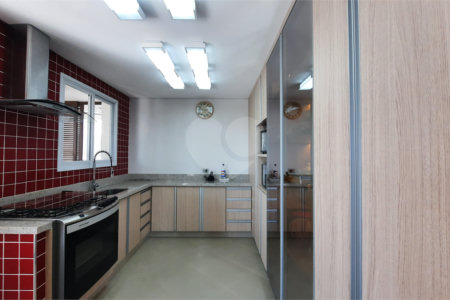 Apartamento à venda com 3 suítes em Jardim Marajoara, São Paulo, SP