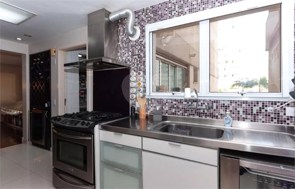 Apartamento para alugar com 3 quartos, sendo 1 suíte, em Água Branca, São Paulo, SP