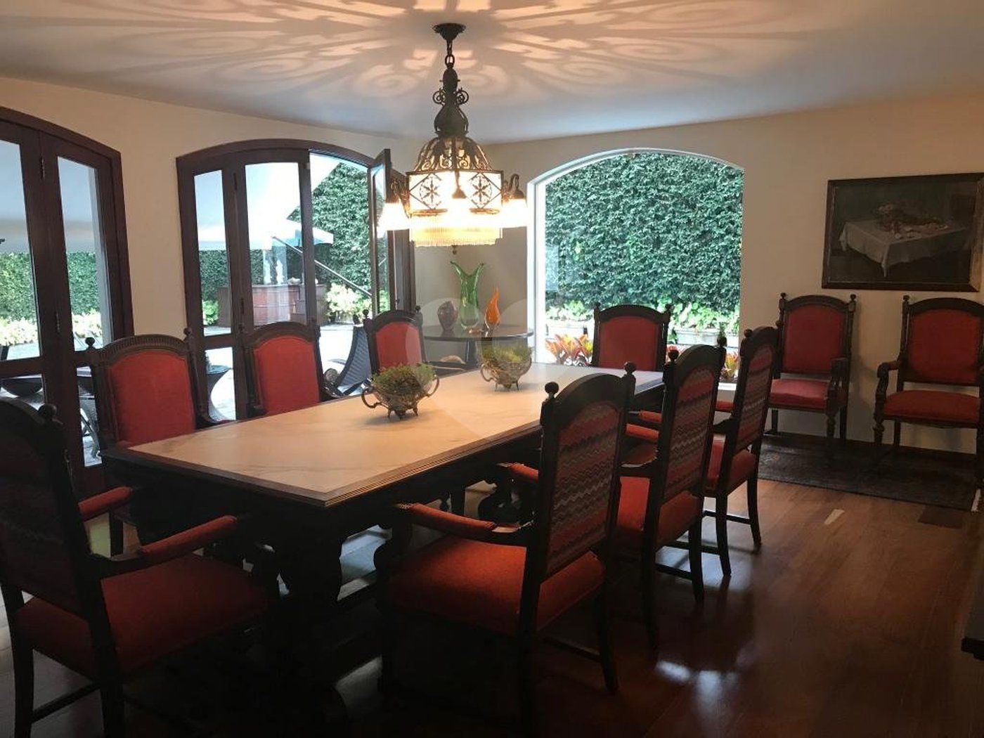 Casa à venda com 5 quartos, sendo 2 suítes,  em Jardim Everest, São Paulo, SP