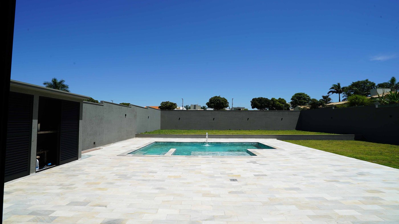 Casa à venda com 4 suítes no condomínio Gramado Park Residencial, Álvares Machado - SP