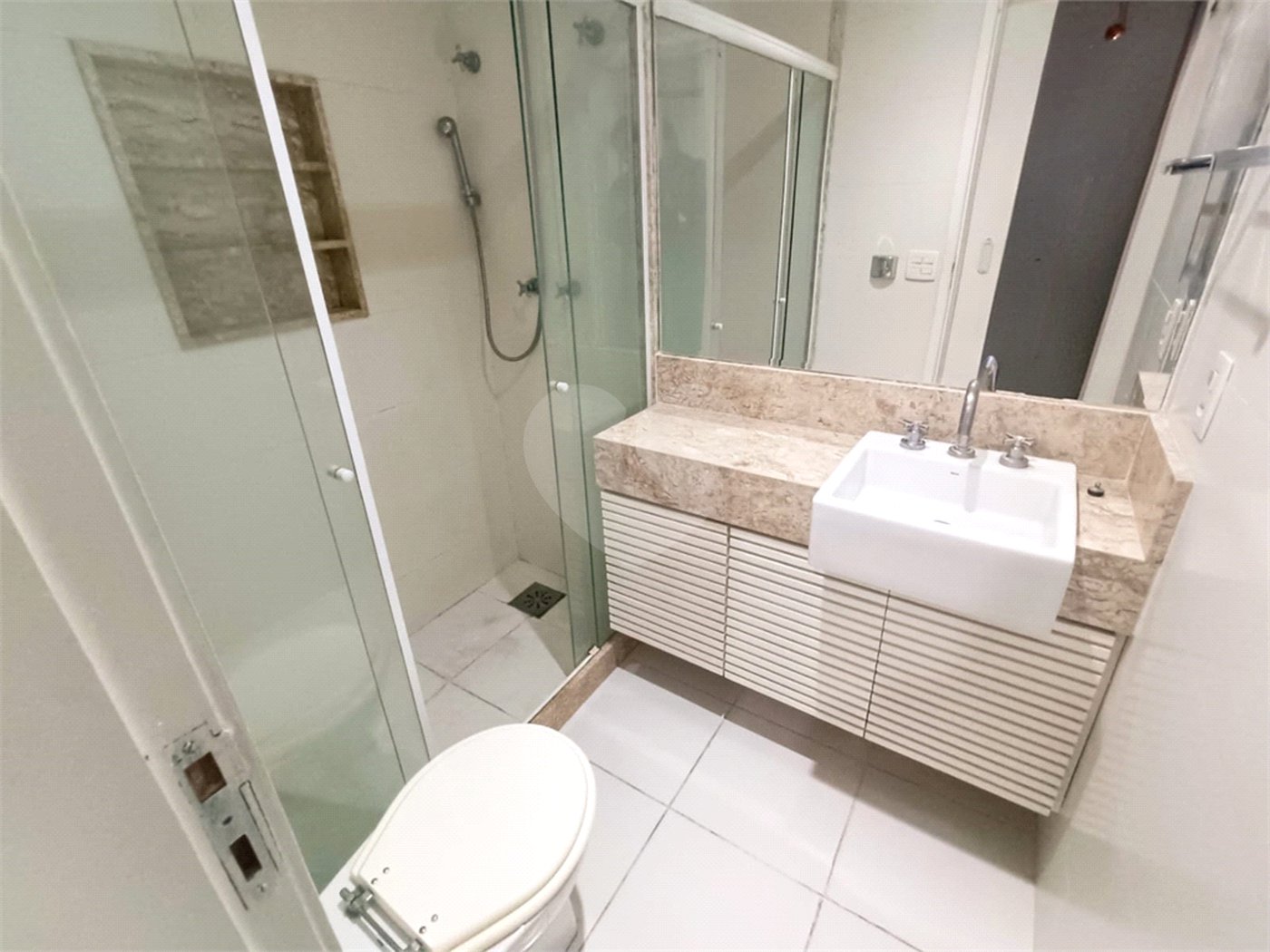 Apartamento à venda com 3 quartos, sendo 1 suíte, em Rio Comprido, Rio de Janeiro, RJ