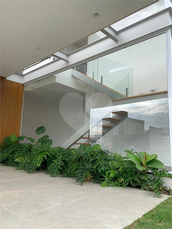 Casa à venda com 3 suítes no condomínio Residencial London Park, Indaiatuba - SP