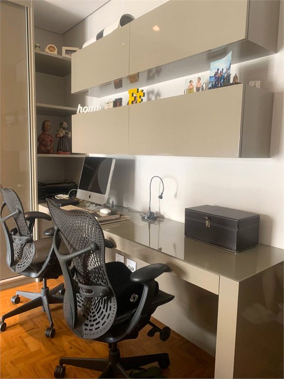 Apartamento à venda com 3 quartos, sendo 2 suítes, em Higienópolis, São Paulo, SP