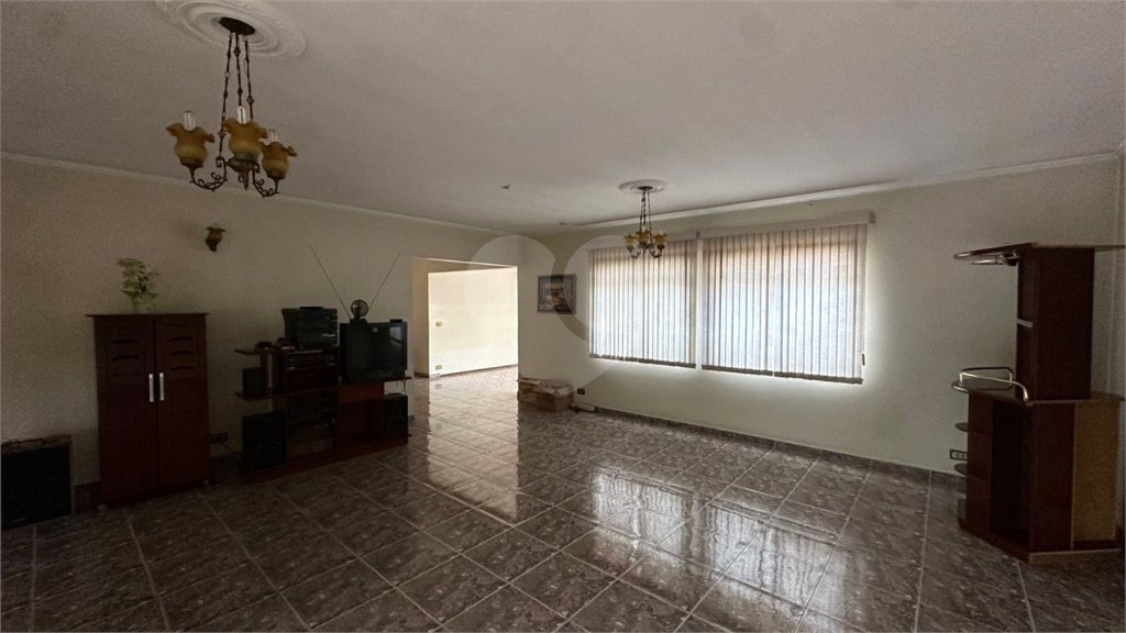 Casa à venda ou para alugar com 5 quartos, sendo 2 suítes, no Centro, Salto, SP