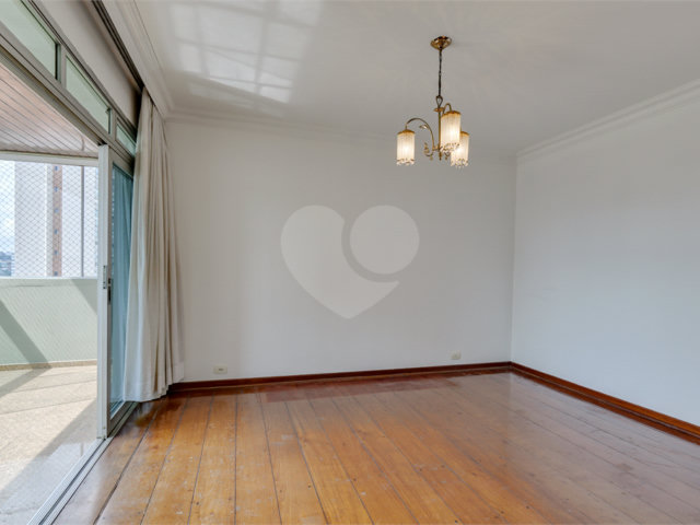 Apartamento à venda com 4 suítes em Campo Belo, São Paulo, SP