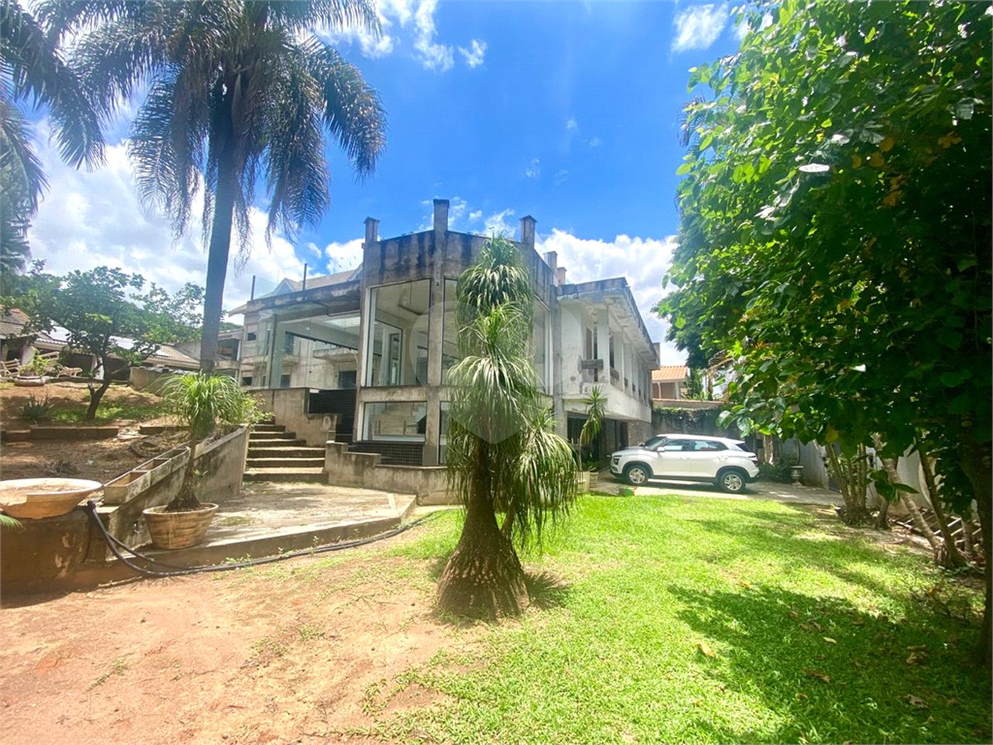Casa para alugar com 5 quartos, sendo 3 suítes,  em Samambaia Parque Residencial, Atibaia, SP