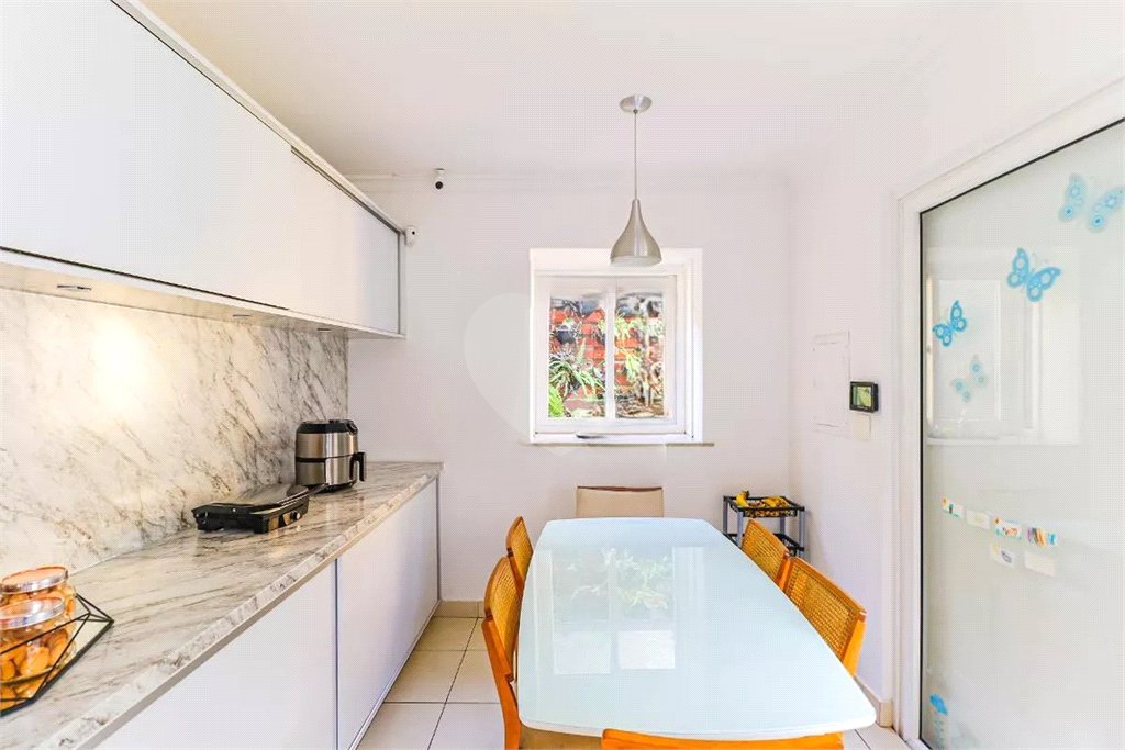 Casa à venda com 3 suítes em Chácara Monte Alegre, São Paulo, SP