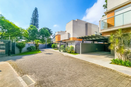 Casa em Condomínio 3 suítes 2 vagas a venda | Jardim Prudência - São Paulo