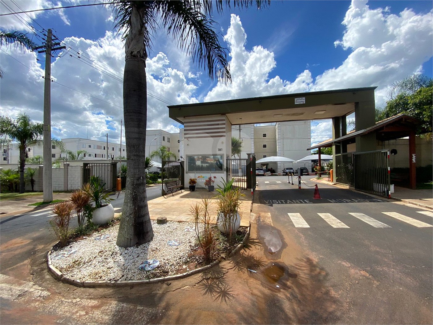 Apartamento no Condomínio Residencial Monte Everest
