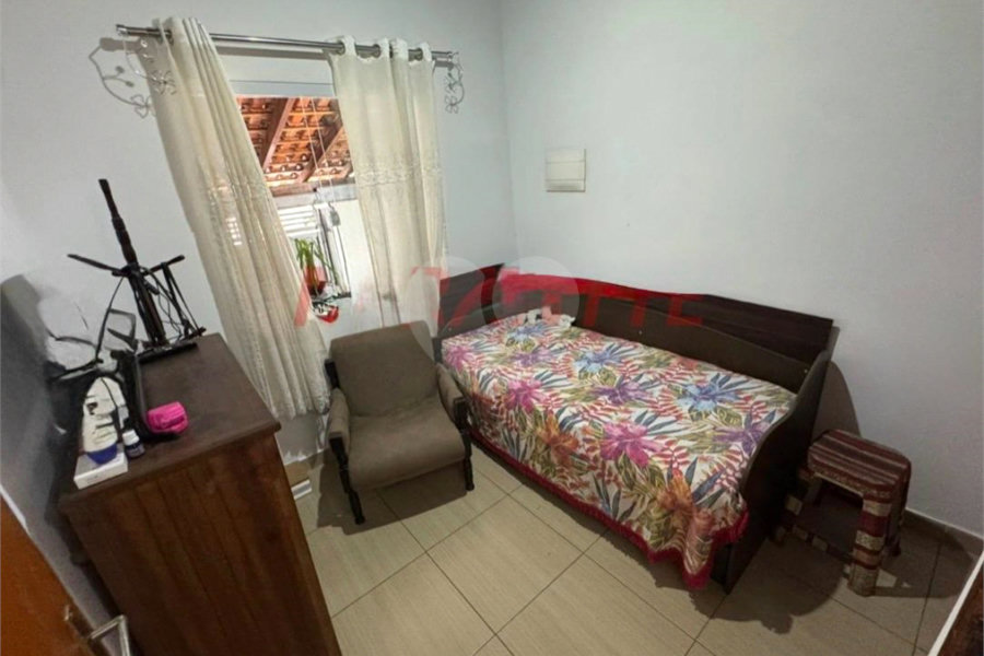 Sobrado à venda com 4 quartos, sendo 1 suíte, em Vila Gustavo, São Paulo, SP