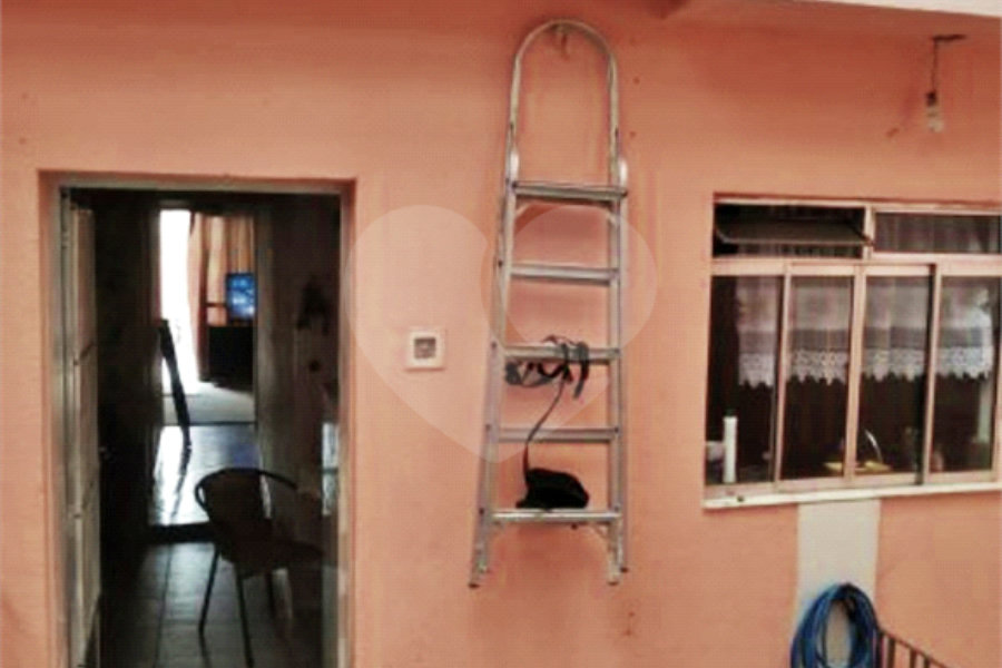 Sobrado à venda com 4 quartos em Parada Inglesa, São Paulo, SP