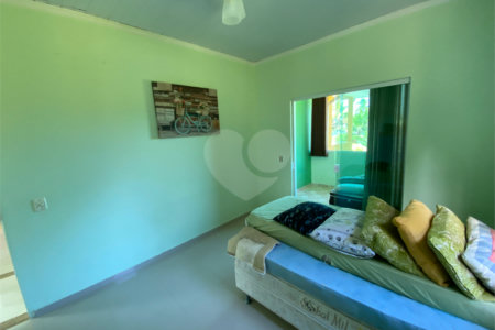 Casa à venda com 5 quartos, sendo 1 suíte,  em Boraceia, Bertioga, SP