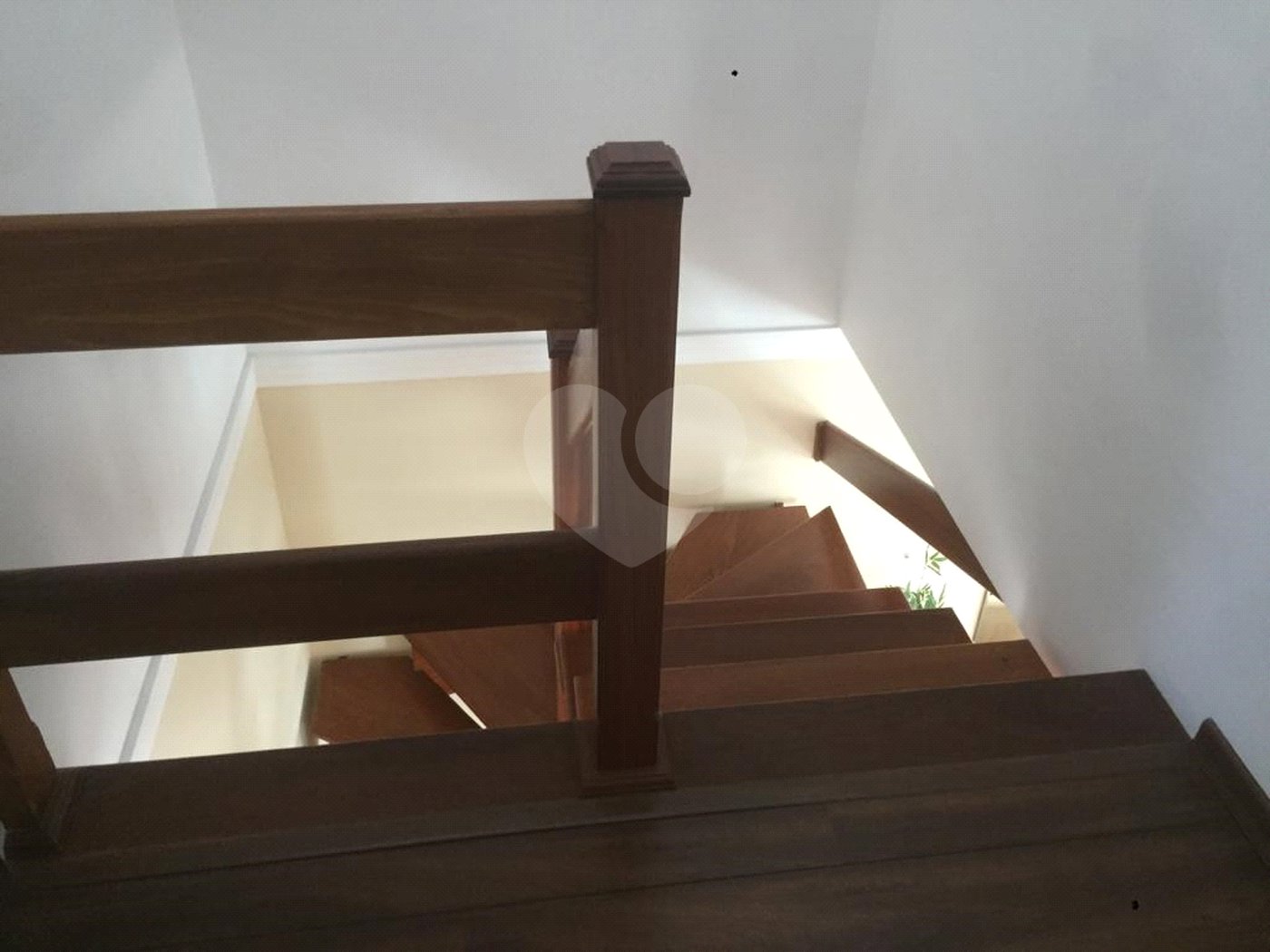 Casa à venda com 3 quartos, sendo 1 suíte, no condomínio Morada do Horto, São Paulo - SP