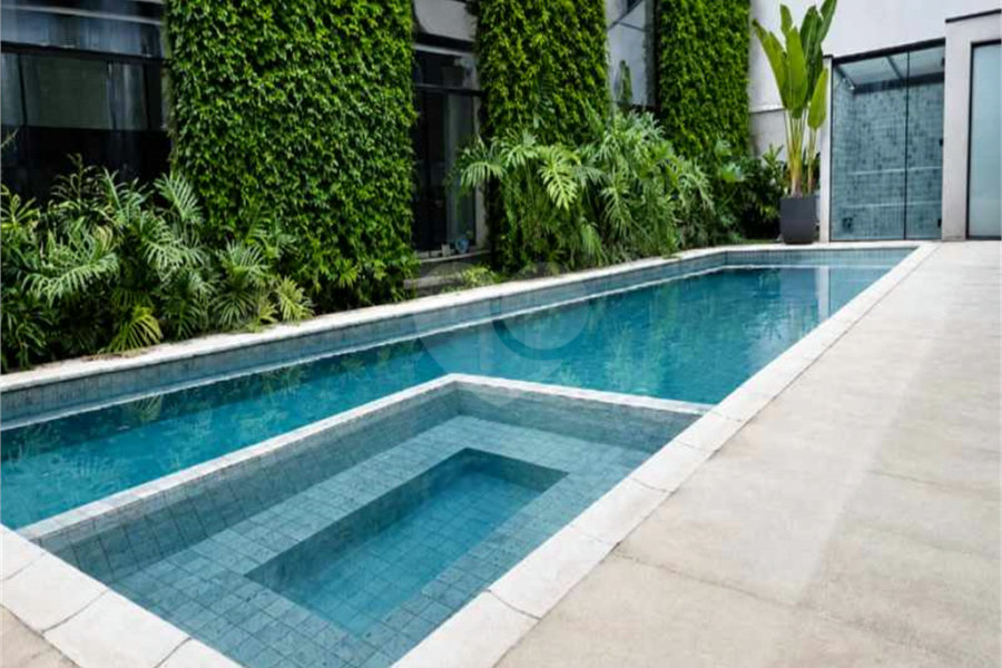 Casa à venda com 5 suítes no condomínio Tamboré II, Santana de Parnaíba - SP