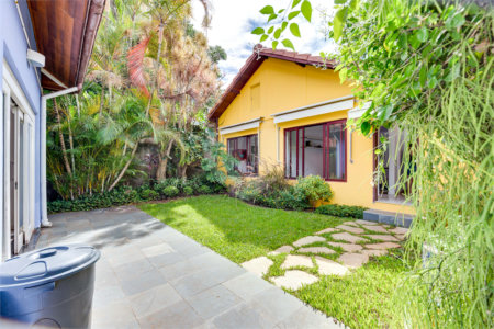 Casa à venda com 2 suítes em Alto da Boa Vista, São Paulo, SP