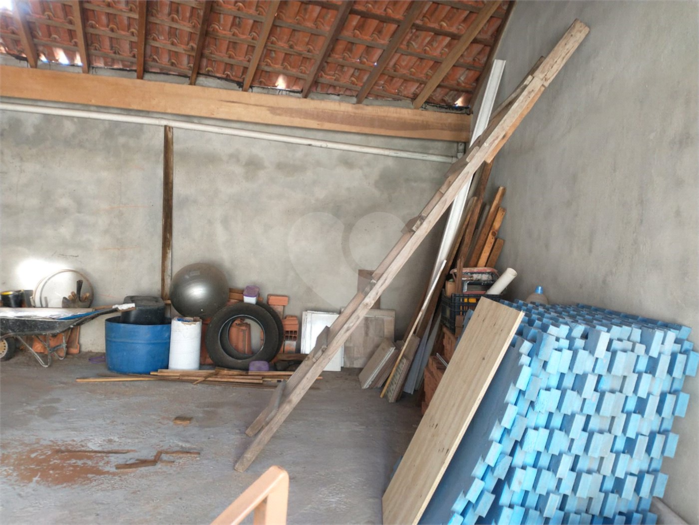 Sobrado à venda com 3 quartos, sendo 1 suíte, em Tremembé, São Paulo, SP