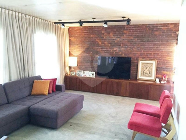 Apartamento à venda com 2 quartos, sendo 1 suíte,  em Morumbi, São Paulo, SP