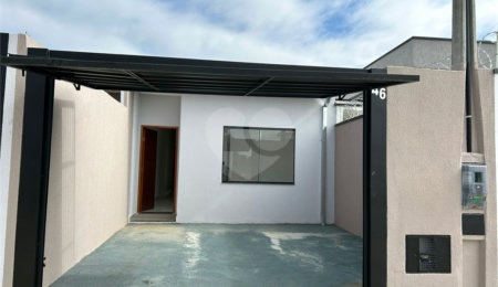 Casa à venda com 2 quartos, sendo 1 suíte,  em Residencial Antares, Taubaté, SP