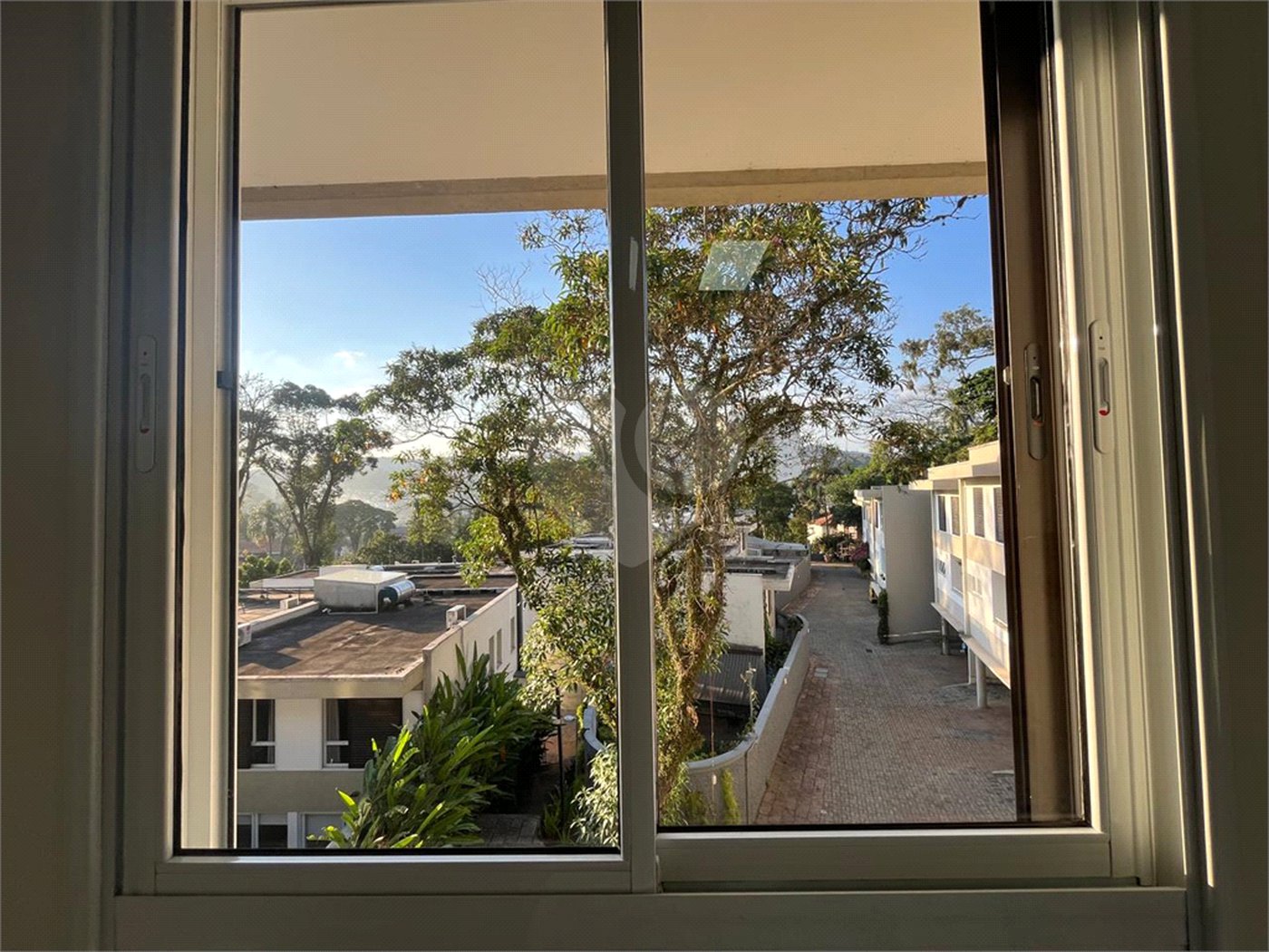 Casa à venda com 3 suítes no condomínio Domus, São Paulo - SP