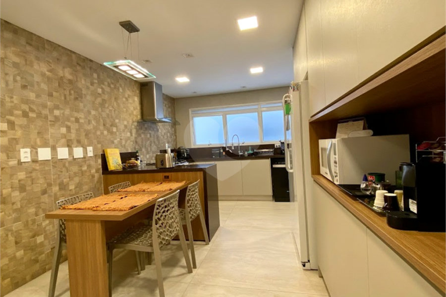 Apartamento à venda com 3 suítes em Morumbi, São Paulo, SP