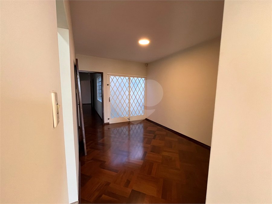 Casa à venda com 3 quartos, sendo 1 suíte, em Jardim Itália, Itapetininga, SP