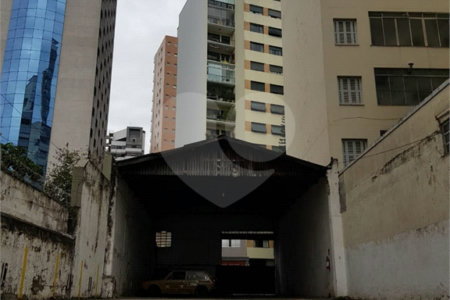 Terreno à venda em Santa Cecília, São Paulo, SP
