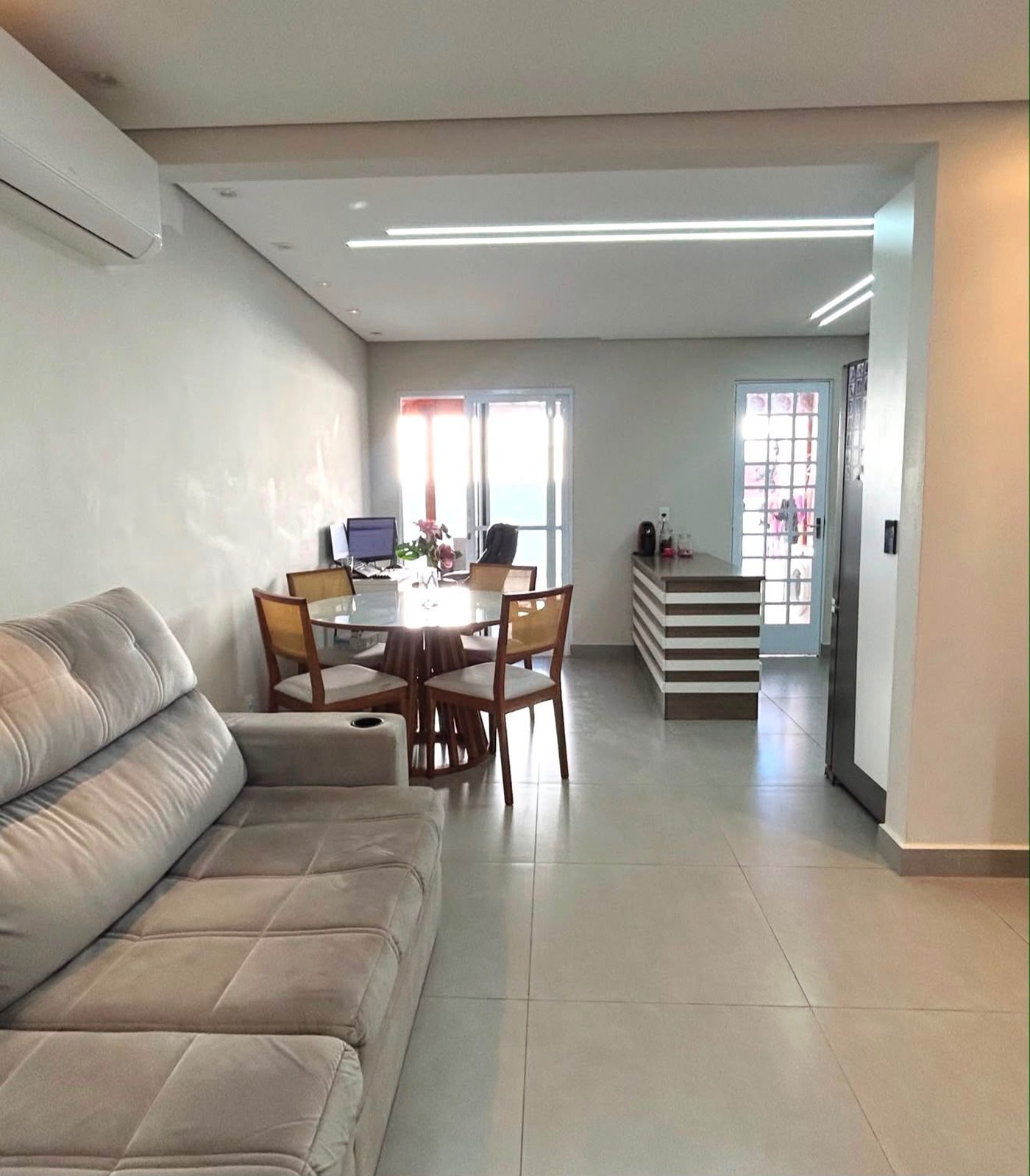 Casa à venda com 2 quartos no condomínio Villa Flora, Hortolândia - SP