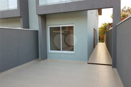 Sobrado à venda ou para alugar com 3 suítes em Vila Thais, Atibaia, SP