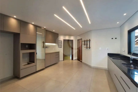 Sobrado à venda com 3 suítes em Condomínio Residencial Terras do Caribe, Valinhos, SP