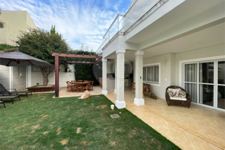 Casa à venda com 3 suítes no condomínio Villagio Di Verona, Vinhedo - SP